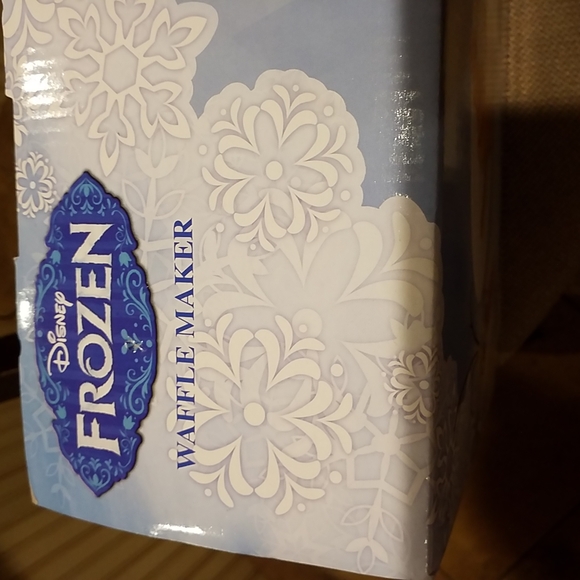 Disney Frozen Waffle Maker Olaf. NEW - Picture 3 of 11